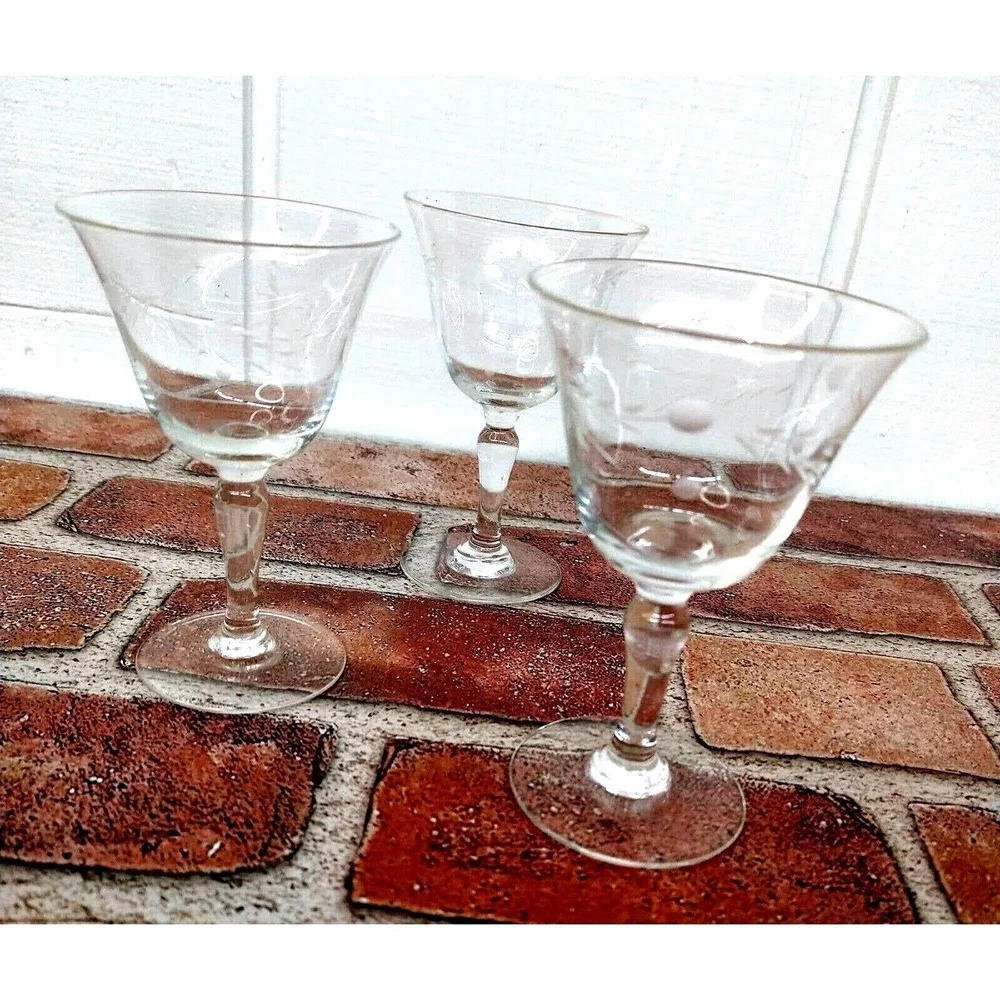 Set of 3 Etched Cordial Glasses Stemmed Clear 4.5in Barware‎ Bundle